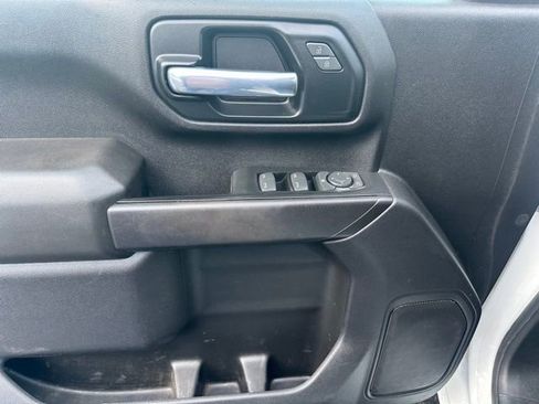 Used 2023 GMC Sierra 2500 Pro w/ Convenience Package image 25