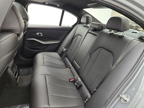 Used 2025 BMW 330i Sedan w/ Convenience Package RWD image 16