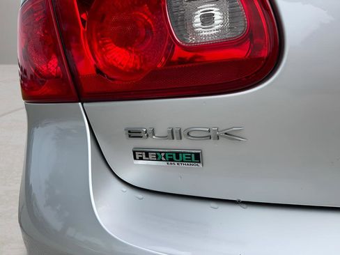 Used 2011 Buick Lucerne CX FWD image 9