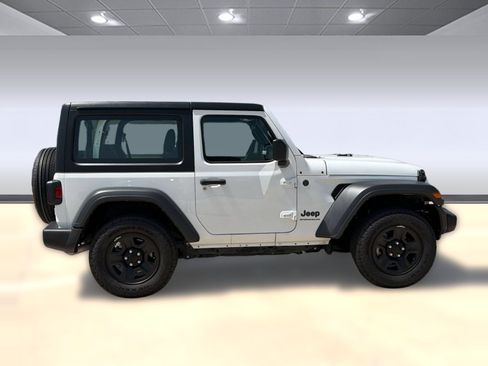 Used 2025 Jeep Wrangler Sport AWD/4WD image 8