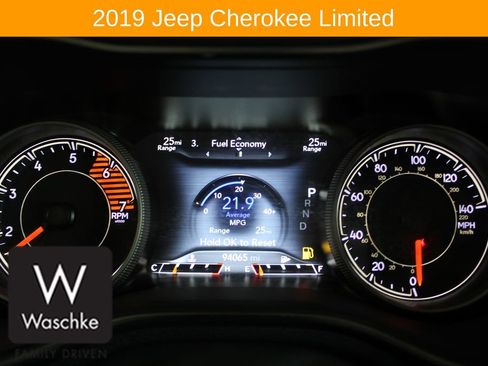 Used 2019 Jeep Cherokee Limited AWD/4WD image 38