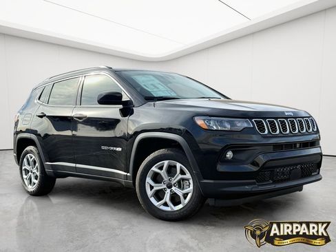 New 2026 Jeep Compass Latitude AWD/4WD image 2