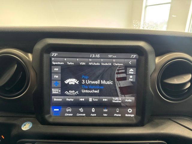 Used 2021 Jeep Gladiator Sport AWD/4WD image 17