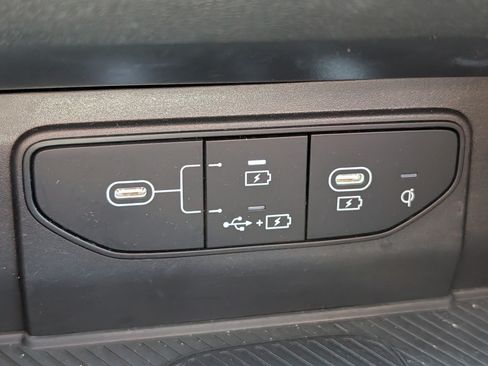 Used 2026 Kia Sportage EX FWD image 33