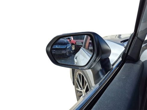 Used 2022 Toyota Camry SE image 18