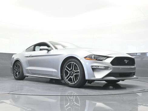 Used 2020 Ford Mustang Coupe w/ Equipment Group 101A RWD image 49