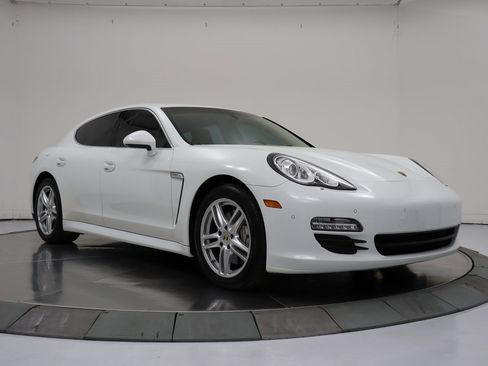 Used 2013 Porsche Panamera S w/ Premium Pkg Plus image 7
