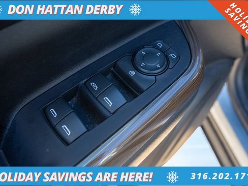 Used 2023 GMC Acadia SLE w/ Driver Convenience Package image 14