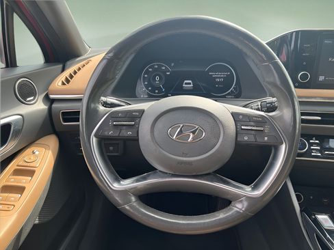 Used 2020 Hyundai Sonata SEL w/ Premium + Sunroof Package FWD image 18