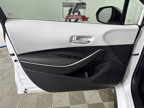 Used 2024 Toyota Corolla SE image 10