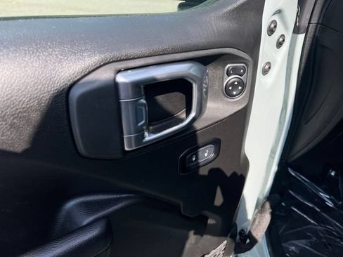 Used 2024 Jeep Wrangler Sport AWD/4WD image 11