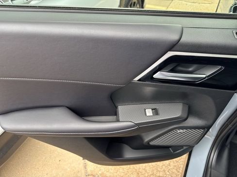 New 2026 Mitsubishi Outlander AWD image 38