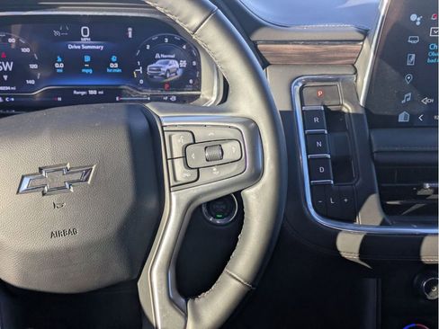 Used 2023 Chevrolet Tahoe Z71 w/ Luxury Package image 22