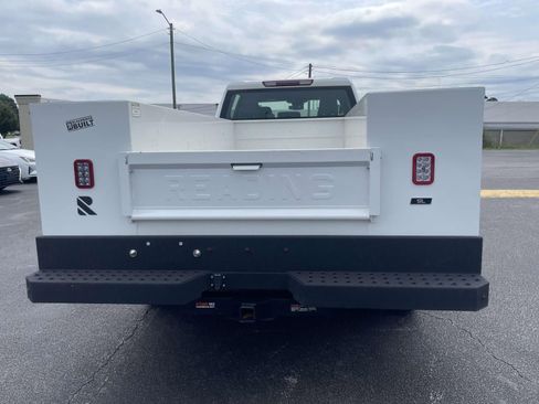 Used 2025 Chevrolet Silverado 3500 W/T AWD/4WD image 4