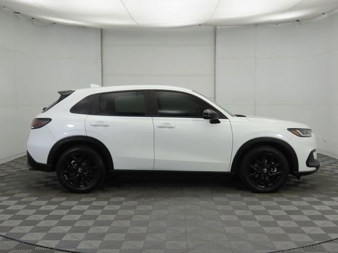 Used 2024 Honda HR-V Sport image 4