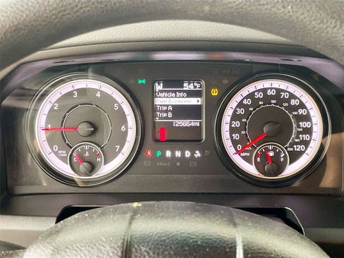 Used 2019 RAM 1500 Classic SLT AWD/4WD image 18