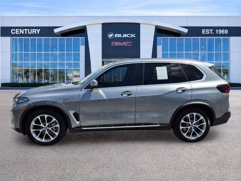 Used 2025 BMW X5 xDrive50e AWD/4WD image 7