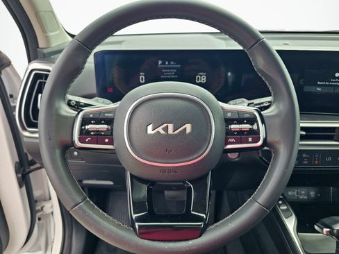 Used 2024 Kia Sorento S w/ Panoramic Sunroof Package FWD image 19