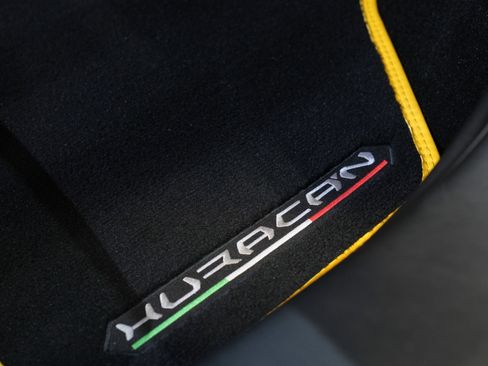 Used 2024 Lamborghini Huracan EVO image 48