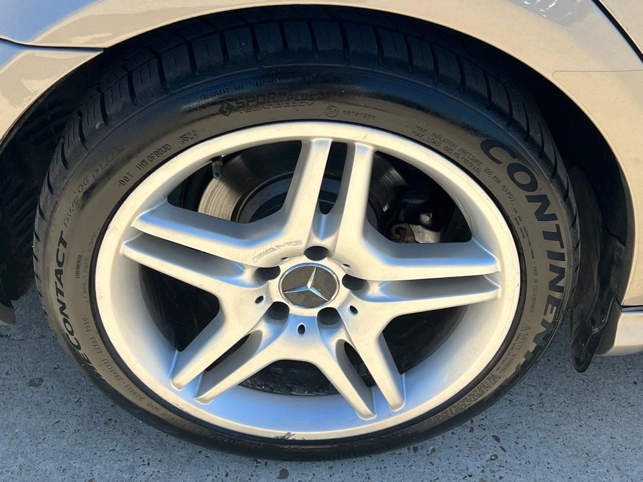 Used 2006 Mercedes-Benz CLS 500 image 17
