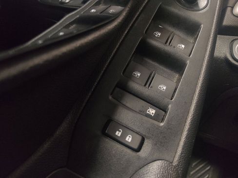 Used 2020 Chevrolet Trax LS w/ Tint and Cruise Package FWD image 27