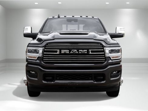 Used 2024 RAM 3500 Laramie w/ Sport Appearance Package image 4