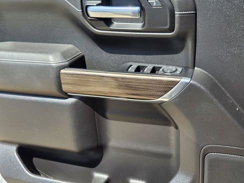 Used 2022 Chevrolet Silverado 1500 RST AWD/4WD image 28