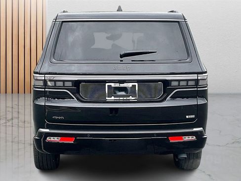 New 2026 Jeep Grand Wagoneer L Limited AWD/4WD image 8