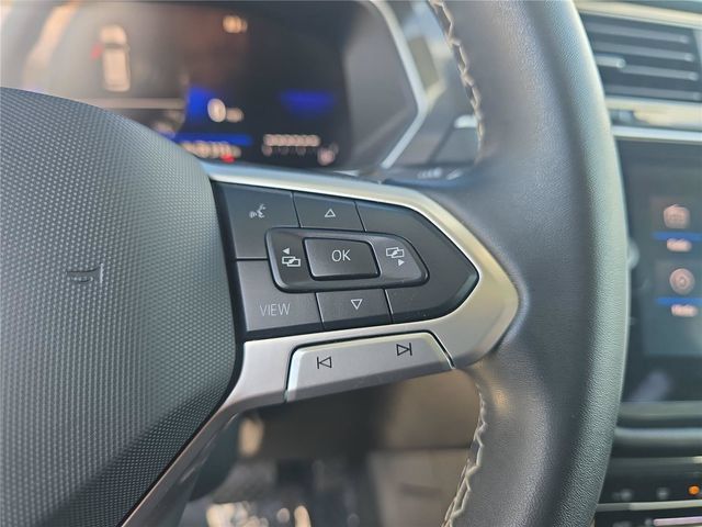 Used 2024 Volkswagen Tiguan SE FWD image 22