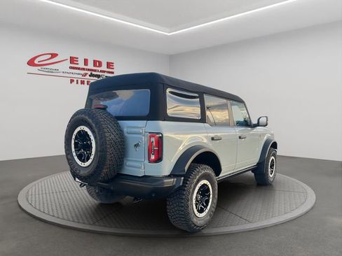 Used 2023 Ford Bronco Badlands w/ Sasquatch Package image 6