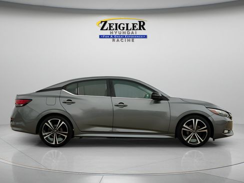 Used 2022 Nissan Sentra SR FWD image 8