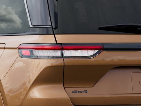 New 2026 Jeep Grand Cherokee Summit AWD/4WD image 14
