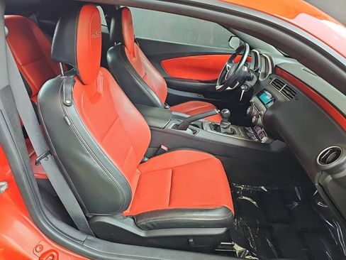 Used 2010 Chevrolet Camaro SS w/ LPO, Ground Effects Package RWD image 16