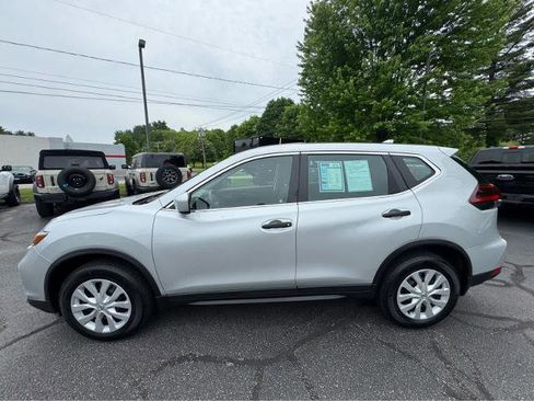 Used 2019 Nissan Rogue S AWD/4WD image 2