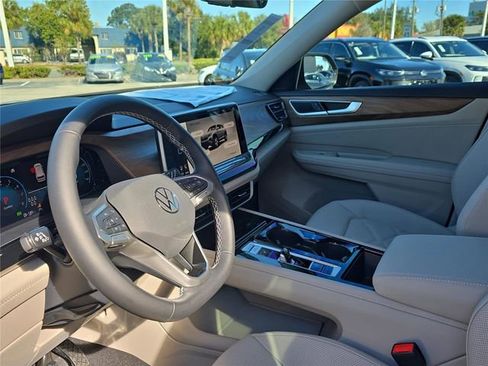 New 2026 Volkswagen Atlas SE FWD image 15