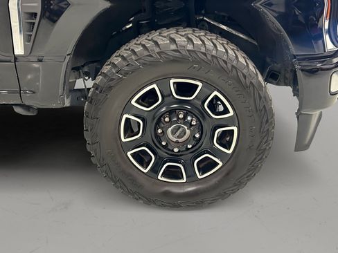 Certified 2024 Ford F350 Platinum AWD/4WD image 10