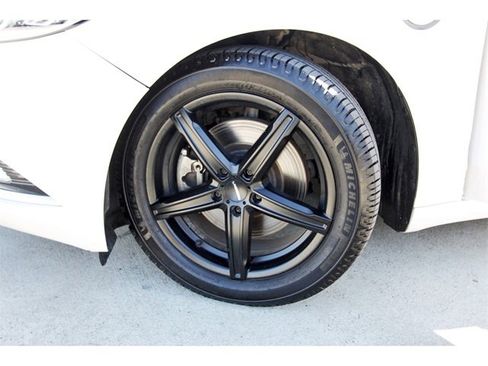 Used 2017 Ford Fusion Energi Titanium image 28