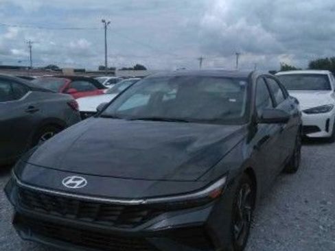 Used 2024 Hyundai Elantra Limited FWD image 1