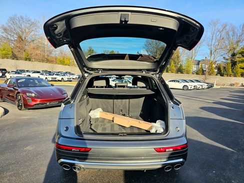 Used 2022 Audi SQ5 Premium image 10