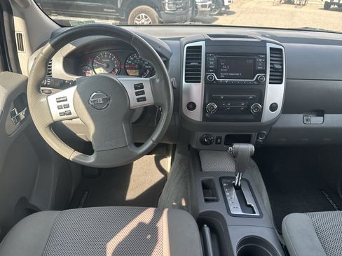 Used 2016 Nissan Frontier SV AWD/4WD image 17