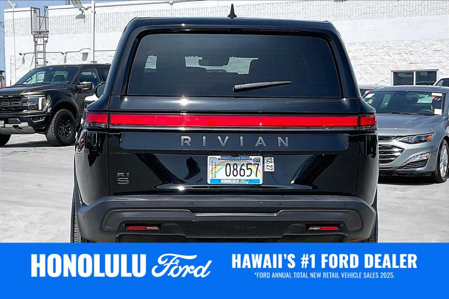 Used 2026 Rivian R1S Adventure Dual AWD/4WD image 5