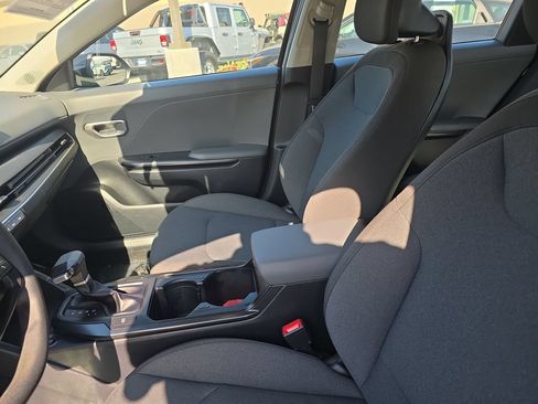 Used 2025 Kia K4 FWD image 9