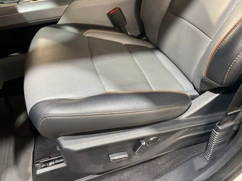 Used 2025 Ford F150 Lariat w/ Equipment Group 502A High image 8