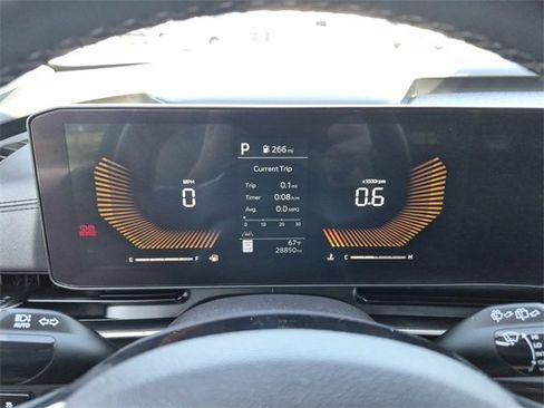 Used 2025 Kia Carnival image 31