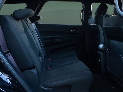 Used 2023 Dodge Durango GT RWD image 13