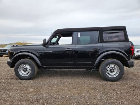 New 2025 Ford Bronco 4-Door image 9