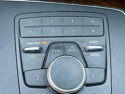 Used 2018 Audi Q5 2.0T Premium AWD/4WD image 25