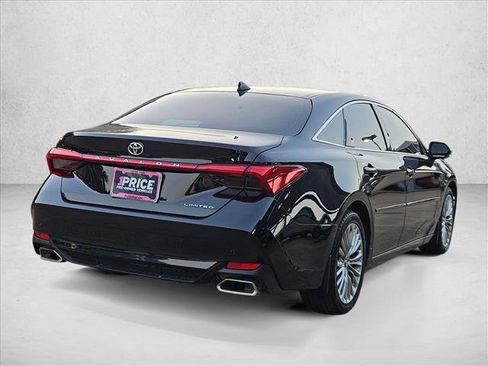Used 2019 Toyota Avalon Limited w/ Advanced Safety Package FWD image 5