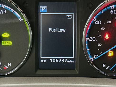 Used 2016 Toyota RAV4 XLE AWD/4WD image 18