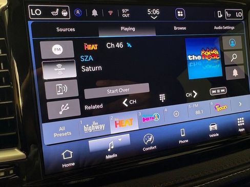 New 2027 Chrysler Pacifica Select FWD image 29